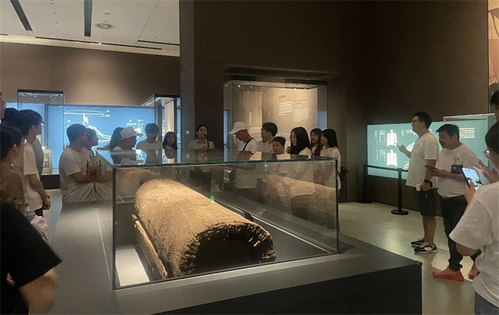 大发500集团团建赋能新引擎：探秘工厂，，，，铸造建材销售铁军._大发500新闻-耐？？？？？萍技庞邢薰